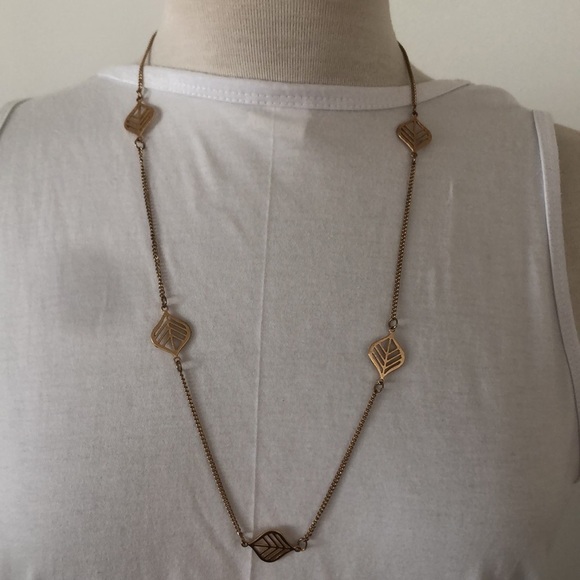 Gold Tone Chain Necklace, 26 Inches - Leaves Single Strand . - Picture 1 of 4